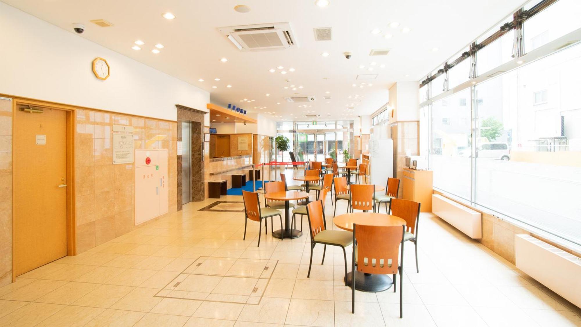 Toyoko Inn Hokkaido Asahikawa Ekimae Ichijo Dori Extérieur photo